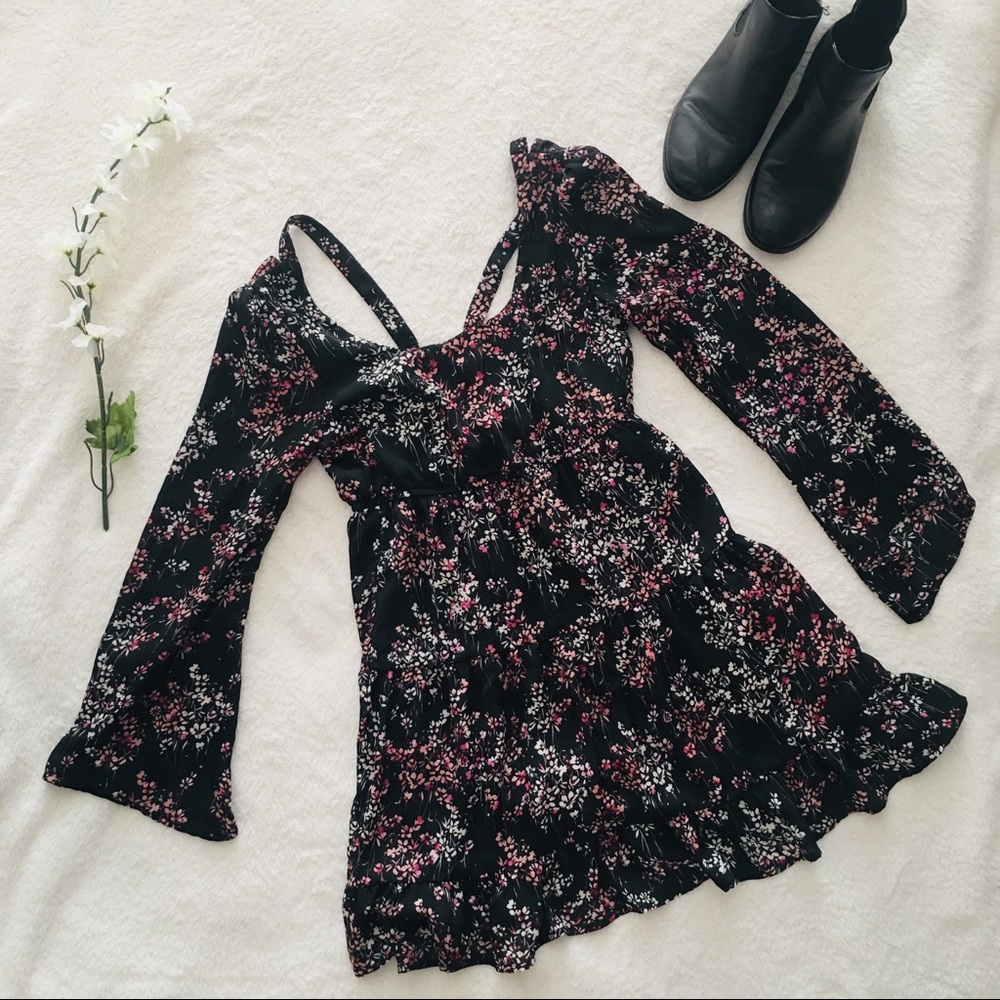 Socialite Black Floral Long Sleeve Dress
